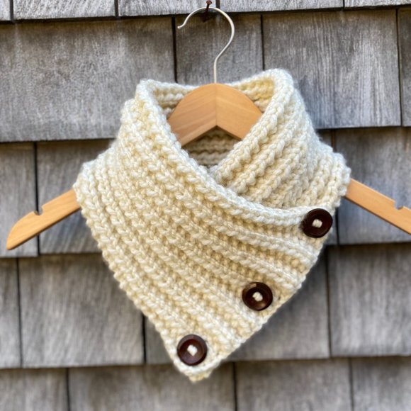 Cowl Scarf Off White with Wooden Buttons Christmas Gift - Picture 1 of 1